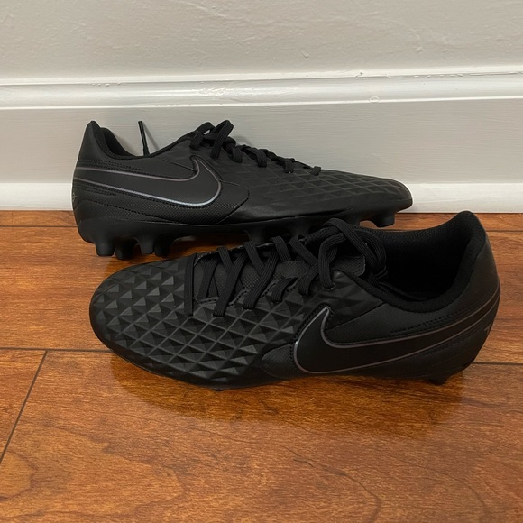 black nike tiempo cleats